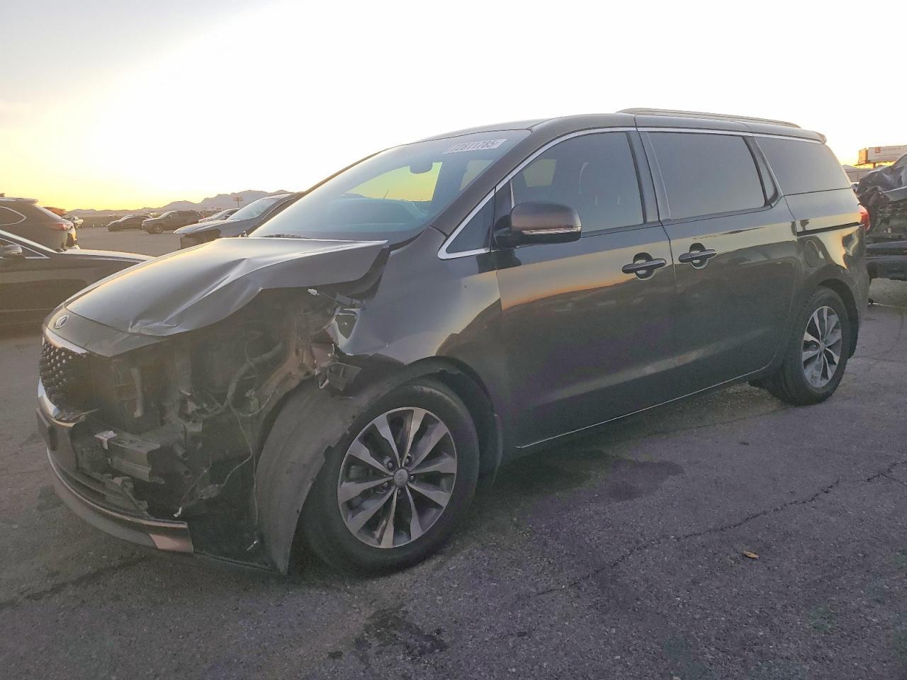 2016 KIA SEDONA