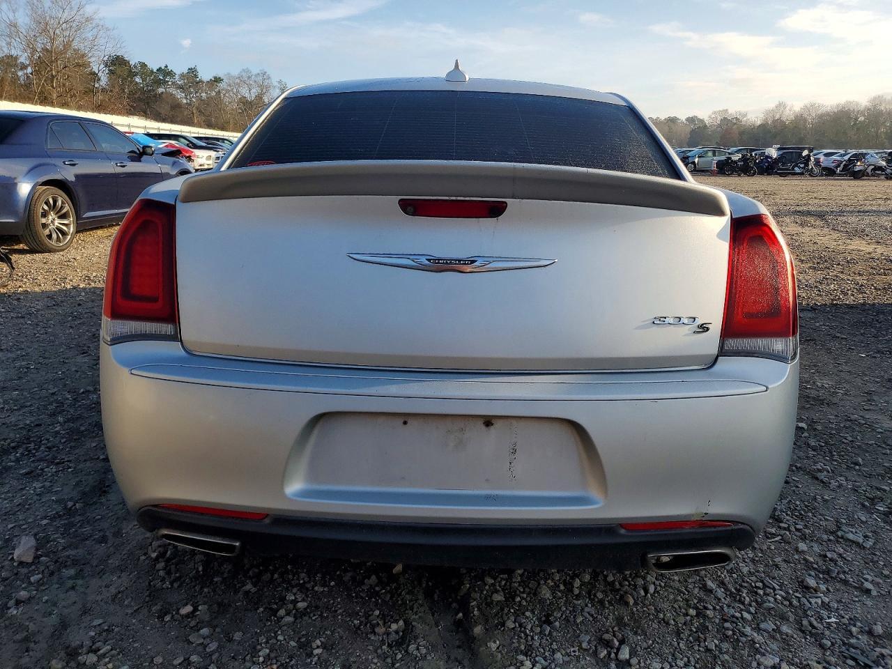 2019 CHRYSLER 300