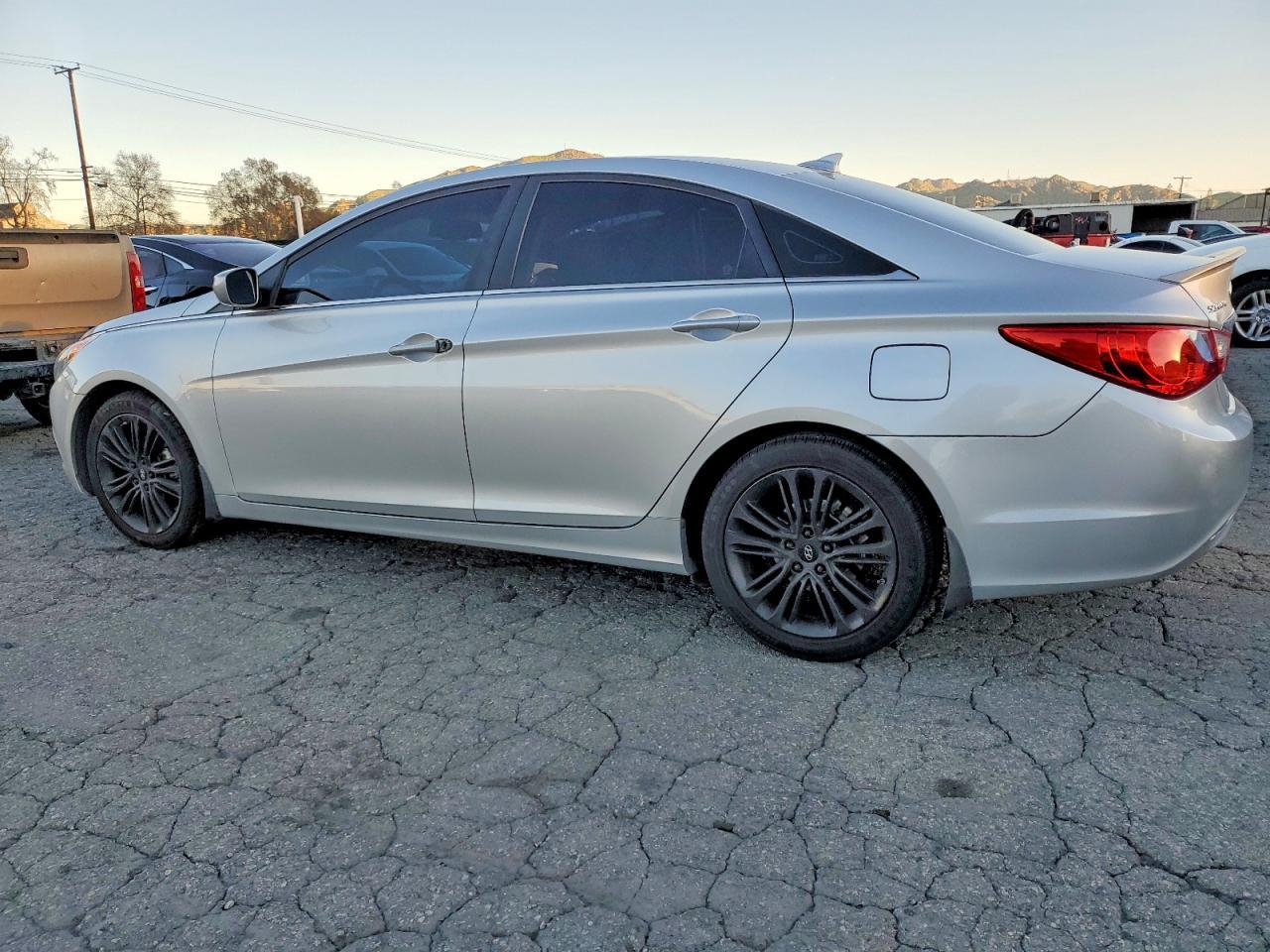 2013 HYUNDAI SONATA
