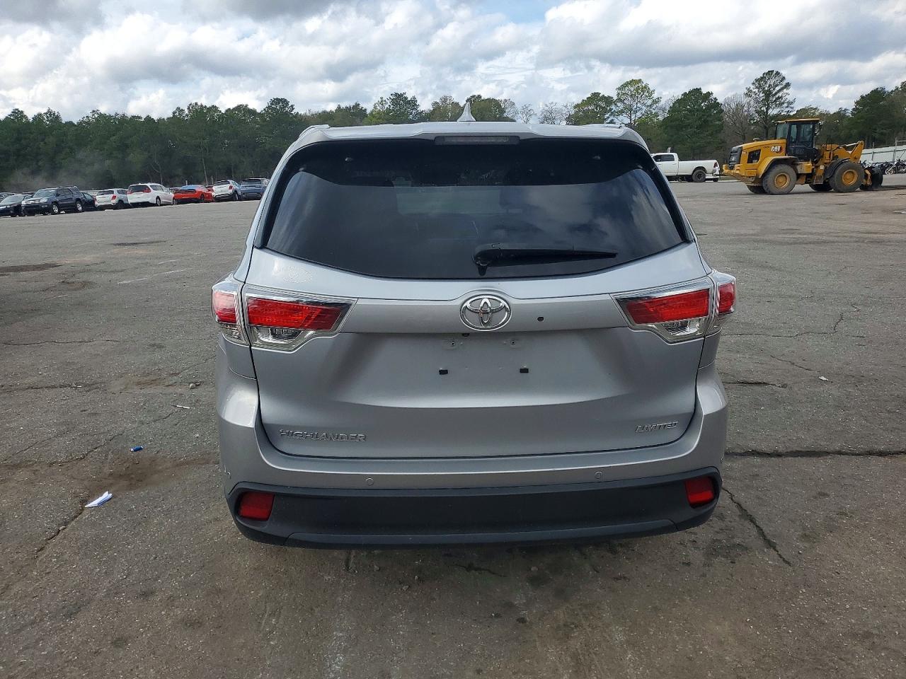 2016 TOYOTA HIGHLANDER