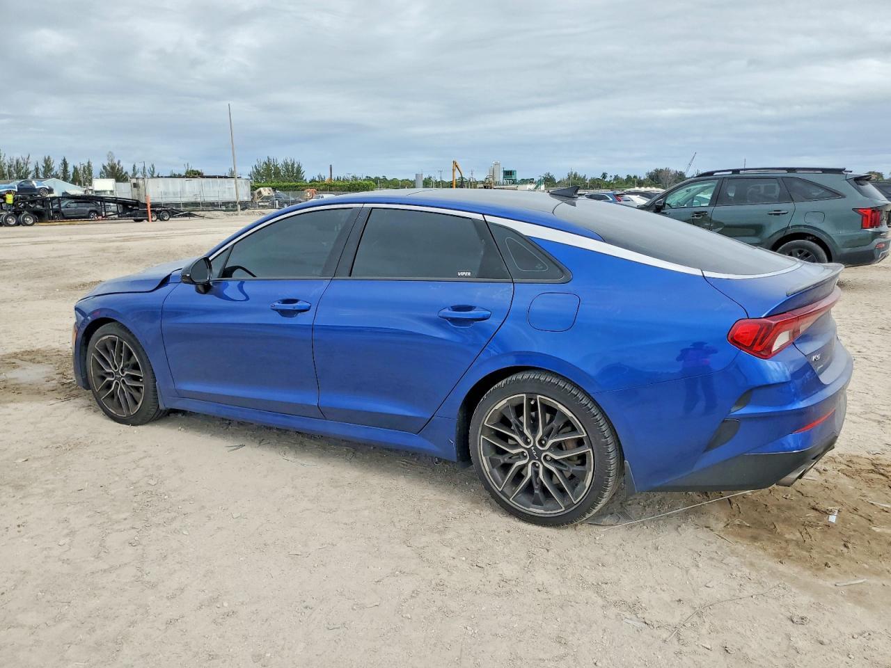 2022 KIA K5