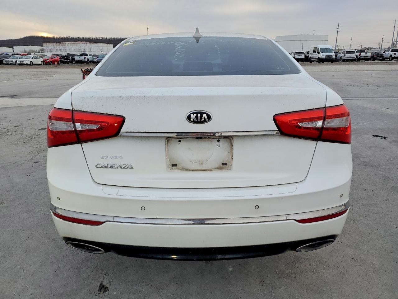 2014 KIA Cadenza