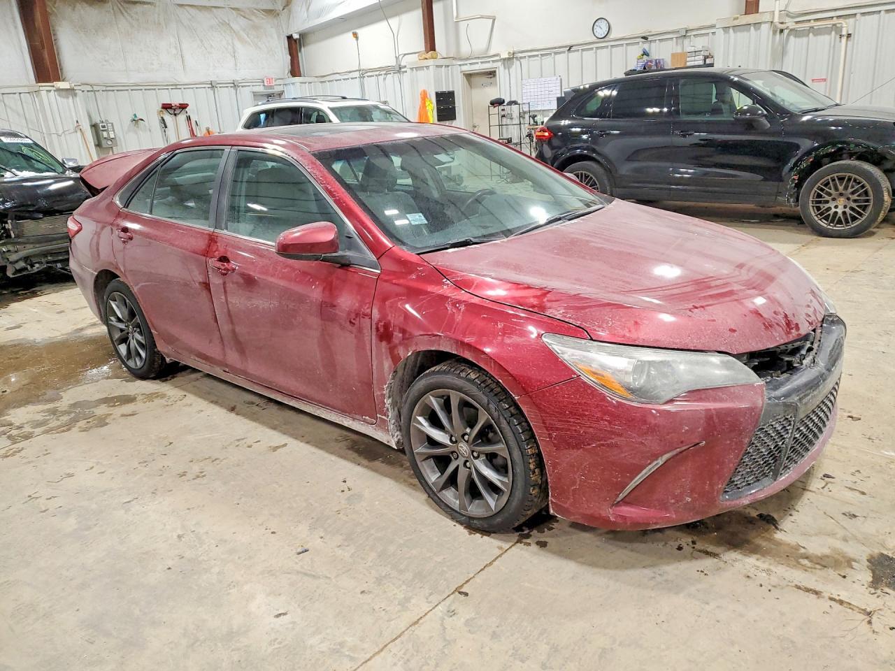 2016 TOYOTA CAMRY