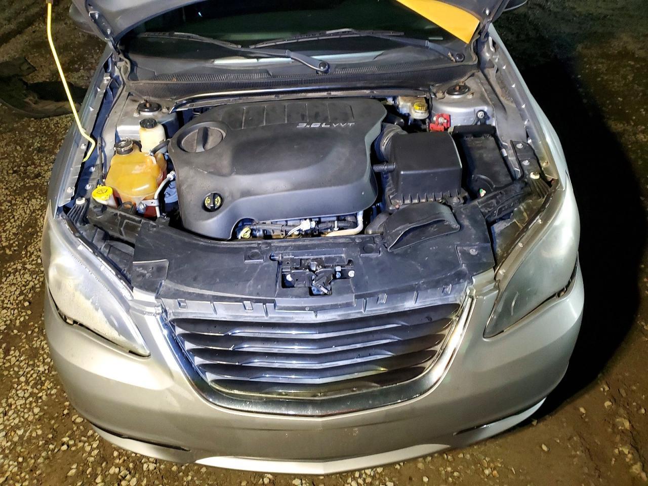 2013 CHRYSLER 200