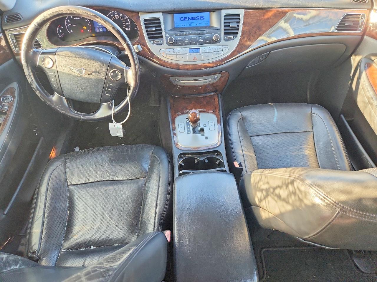 2011 HYUNDAI GENESIS