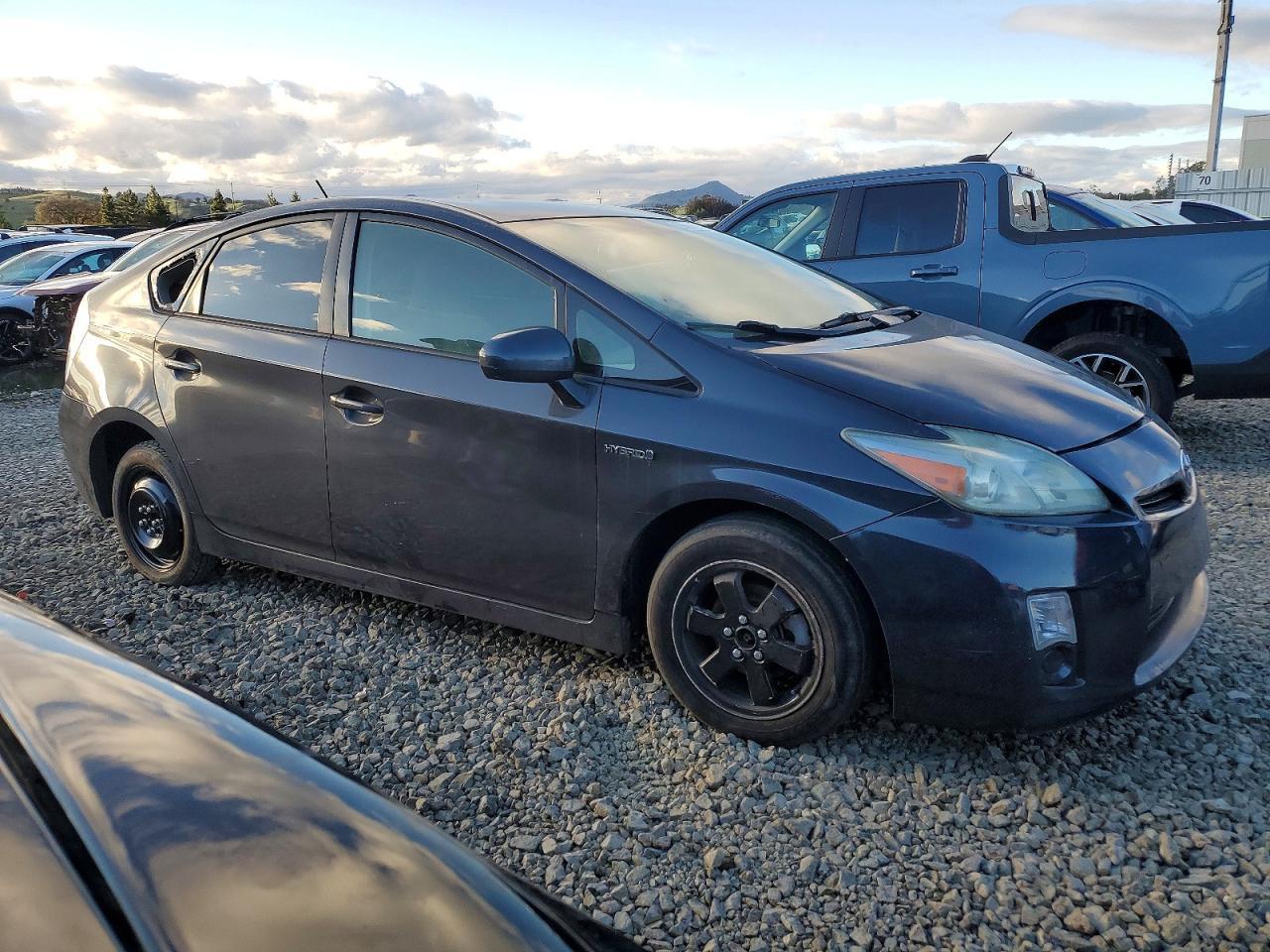 2011 TOYOTA PRIUS