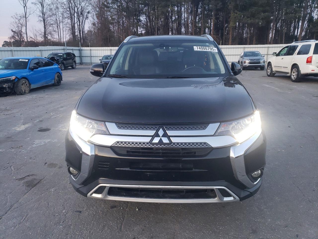2019 MITSUBISHI outlander