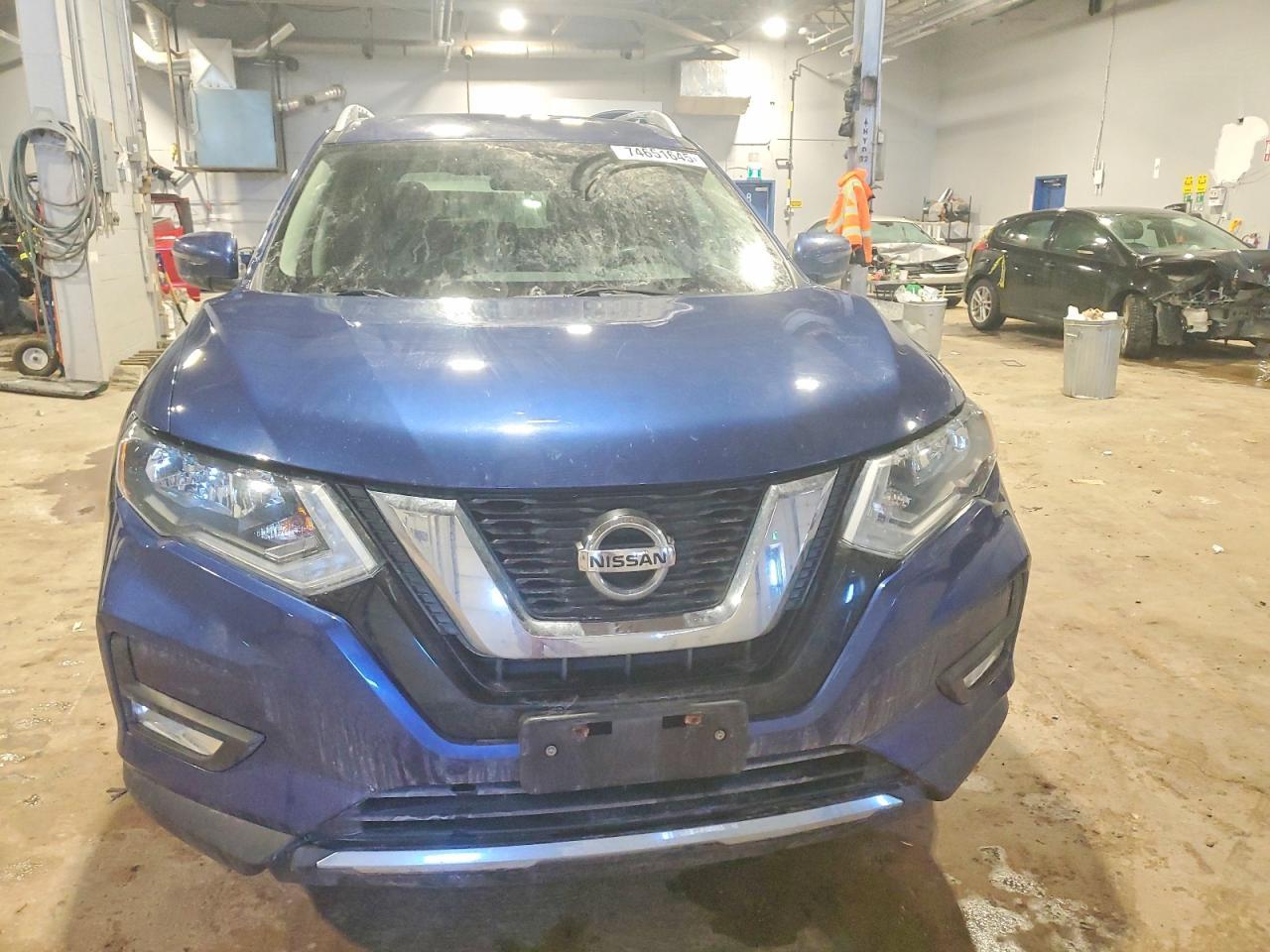 2017 NISSAN ROGUE