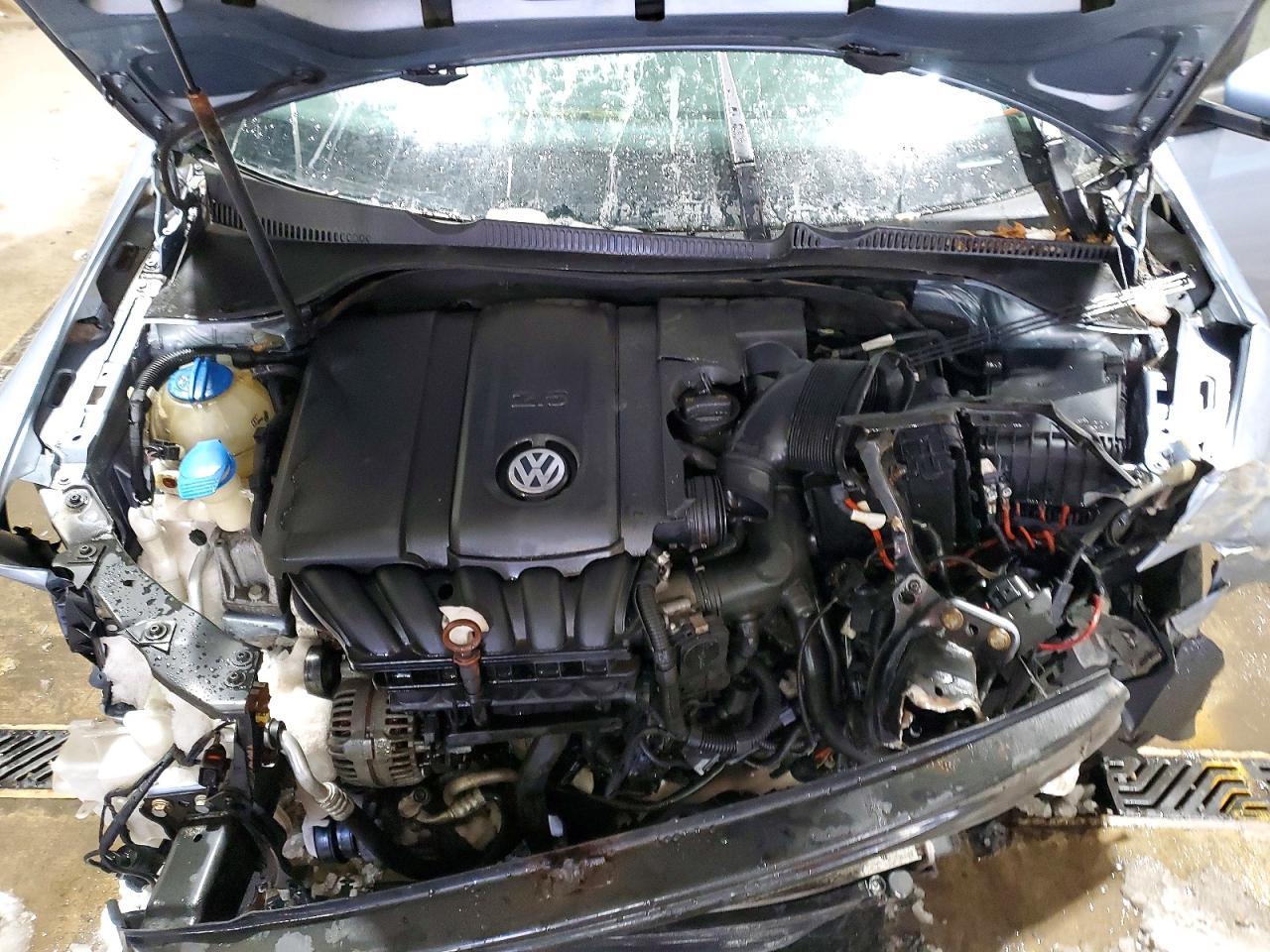 2010 VOLKSWAGEN GOLF