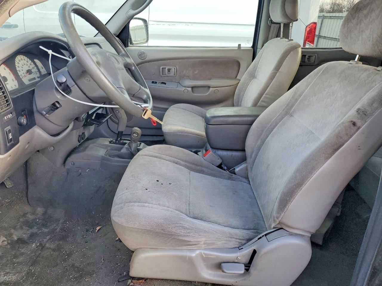 2004 TOYOTA TACOMA