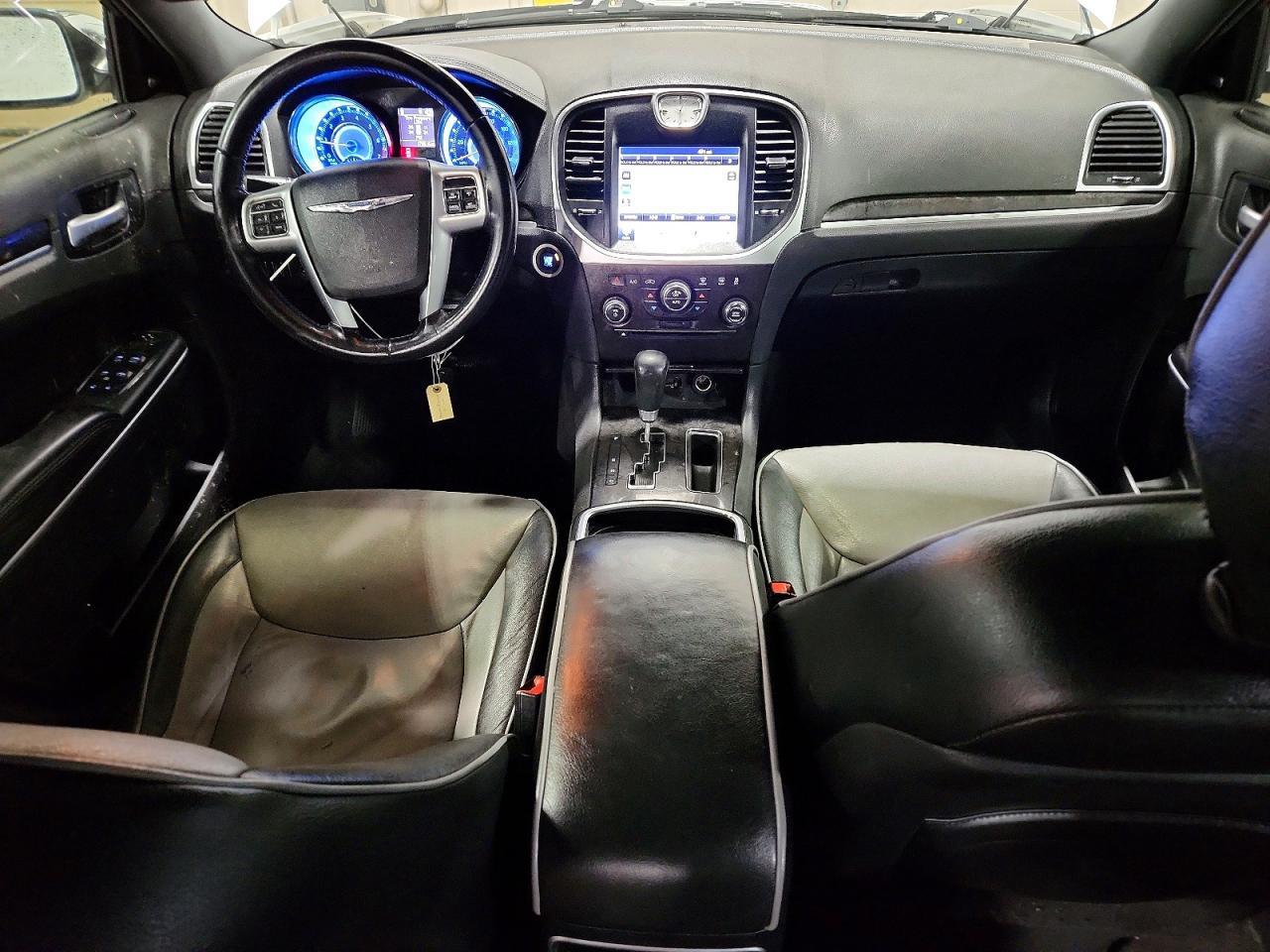 2011 CHRYSLER 300