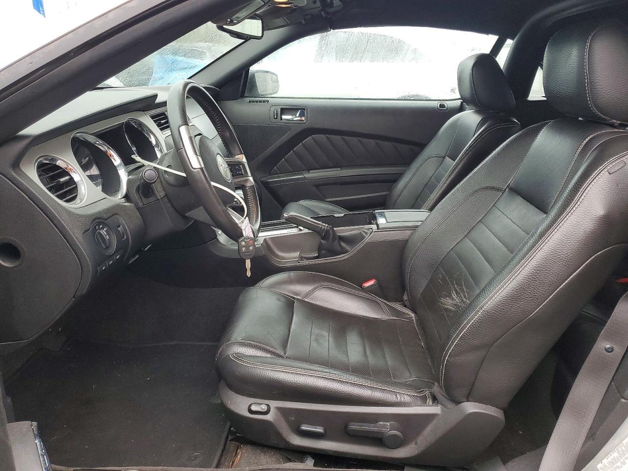2012 FORD MUSTANG