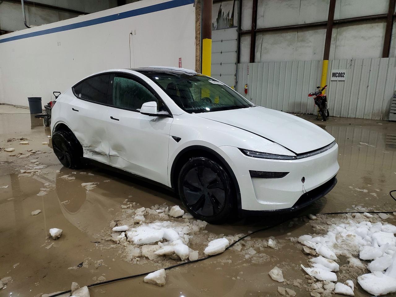 2026 TESLA MODEL Y