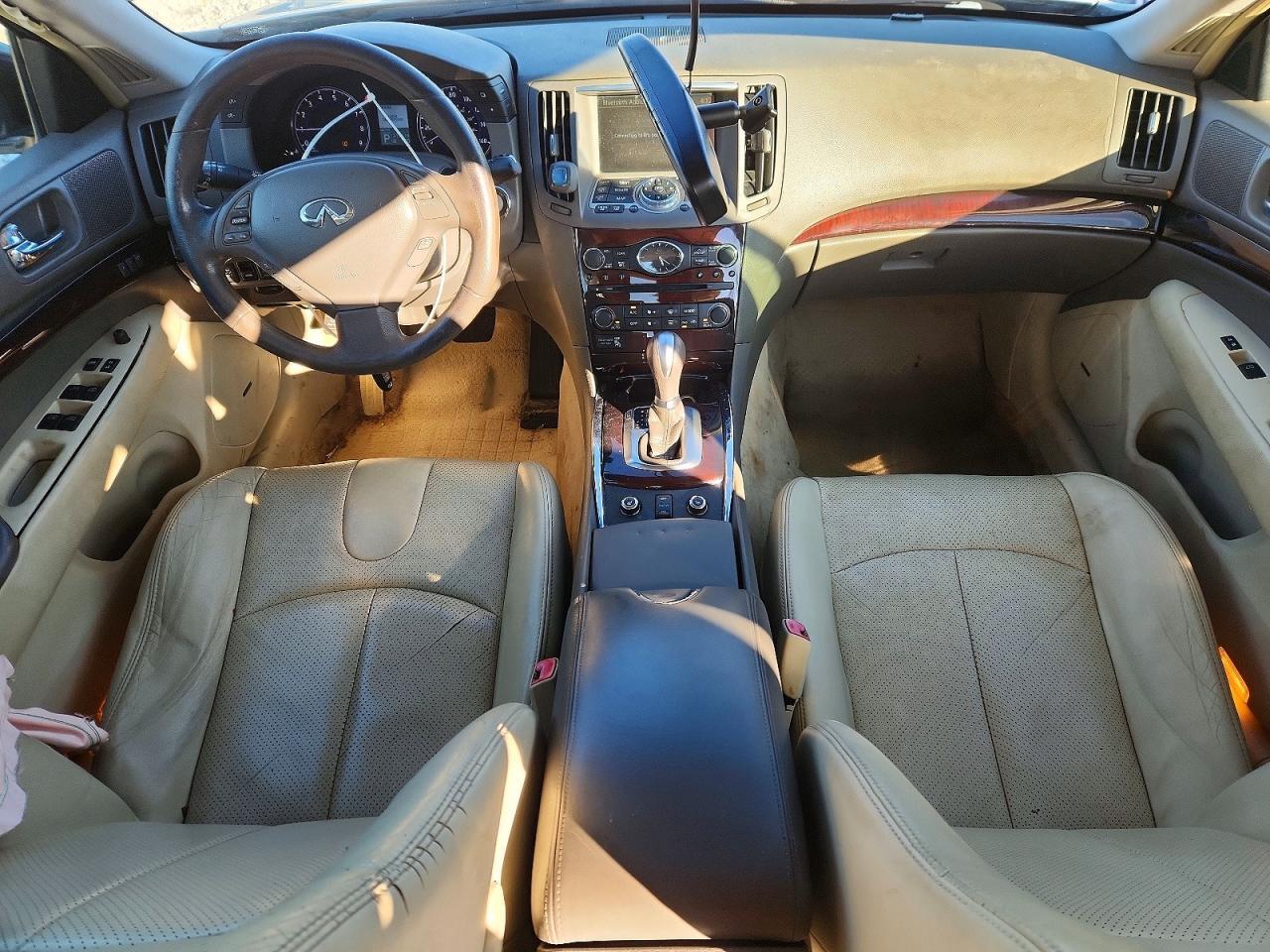 2011 INFINITI G37