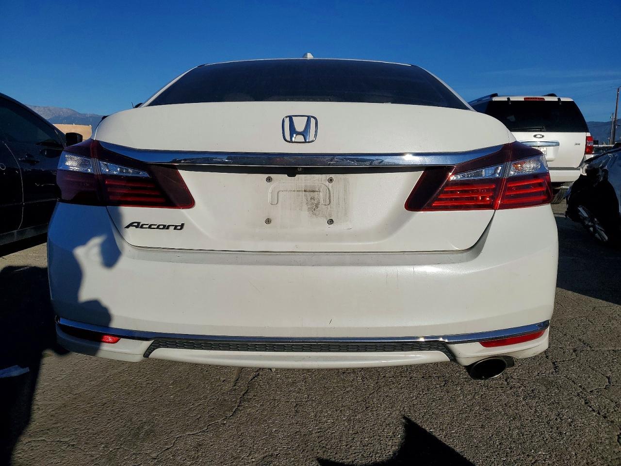 2017 HONDA ACCORD