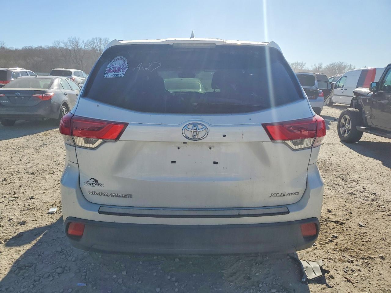 2017 TOYOTA HIGHLANDER