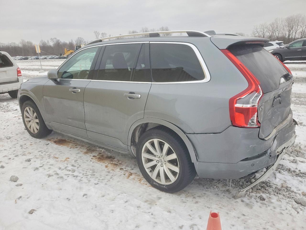 2016 VOLVO XC90