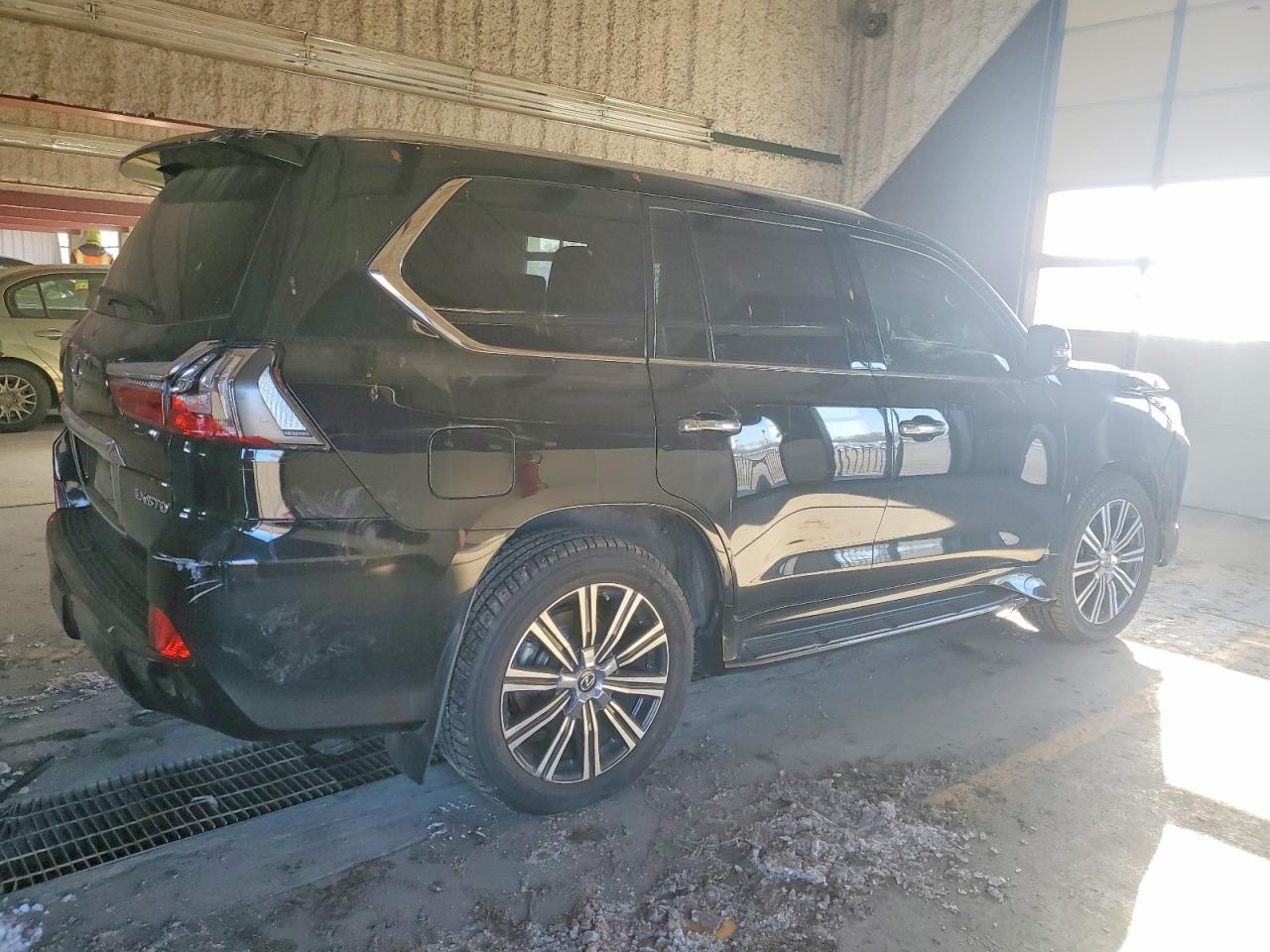 2018 LEXUS LX 570