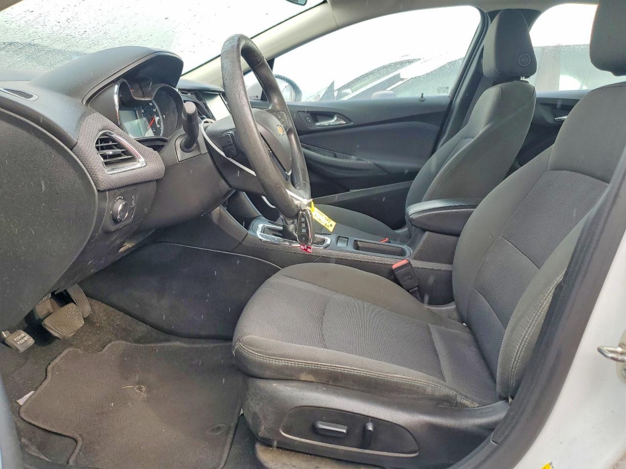 2017 CHEVROLET CRUZE