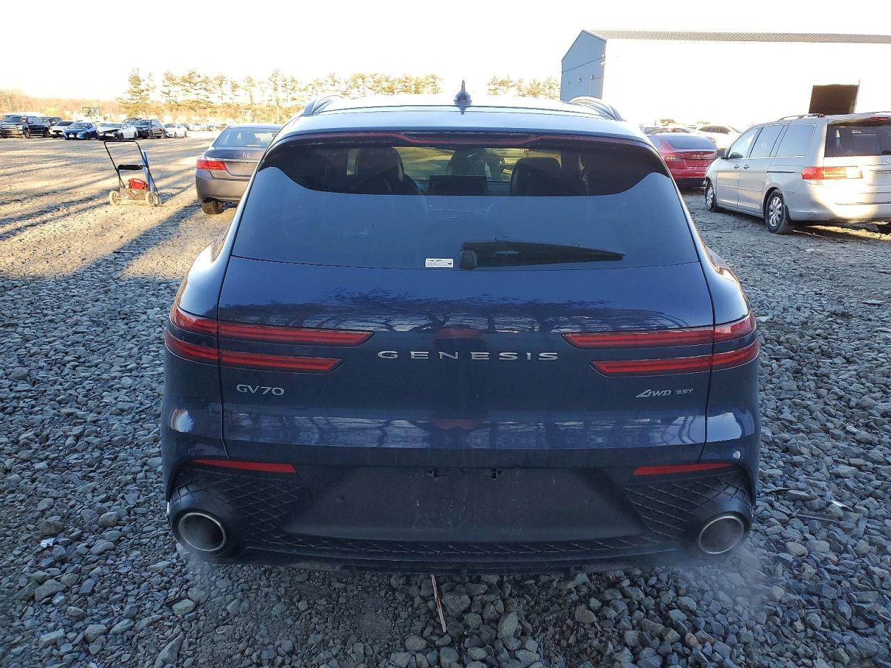 2025 GENESIS GV70