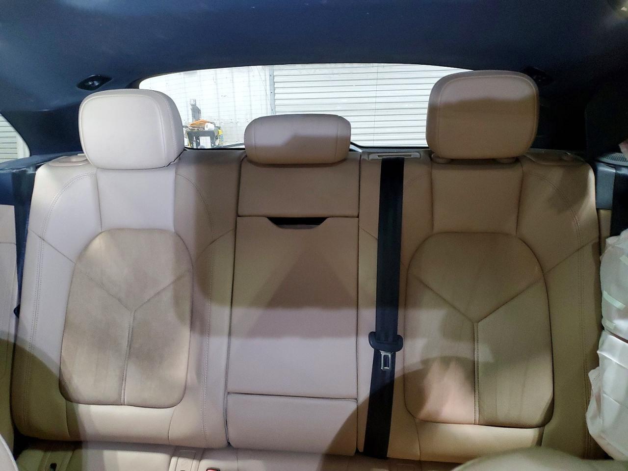 2021 PORSCHE Macan