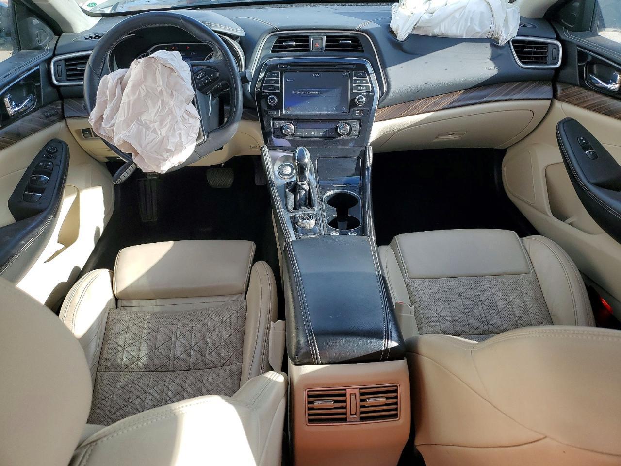 2016 NISSAN