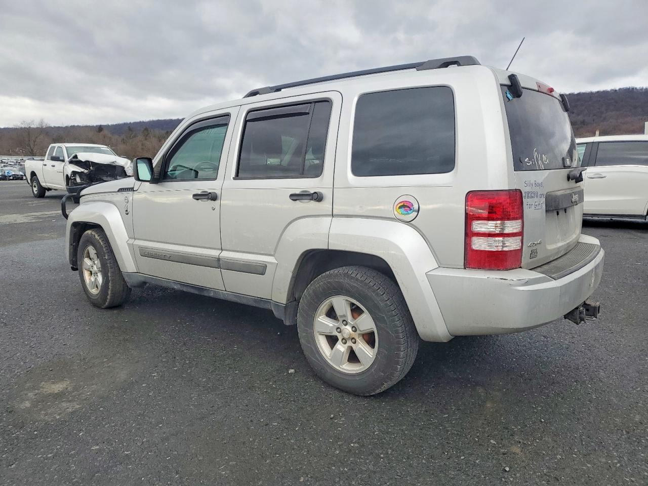 2012 JEEP Liberty