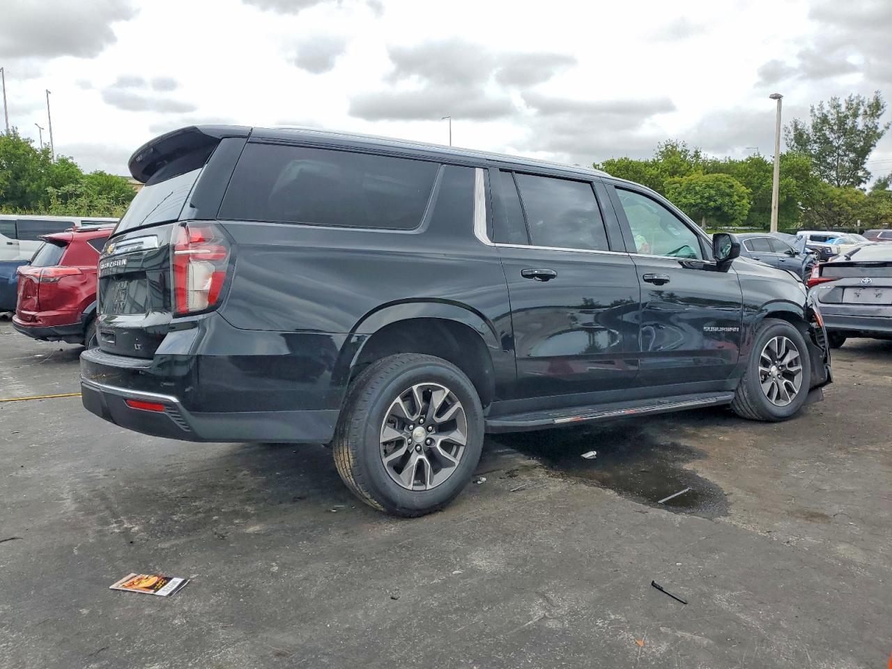 2023 CHEVROLET Suburban