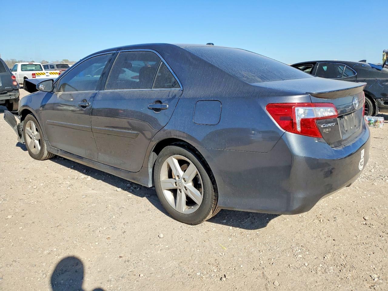 2014 TOYOTA CAMRY