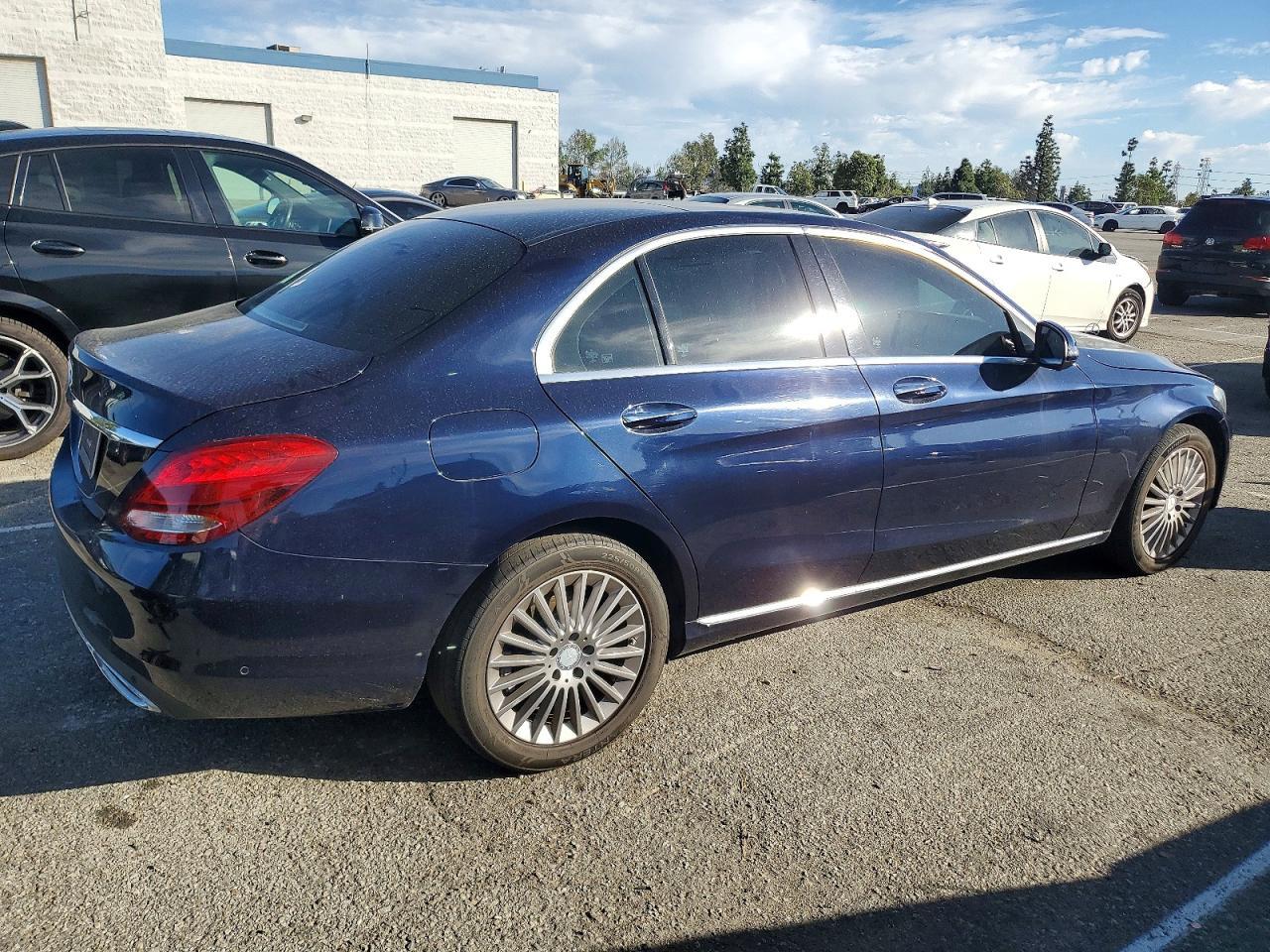 2016 MERCEDES-BENZ C-CLASS