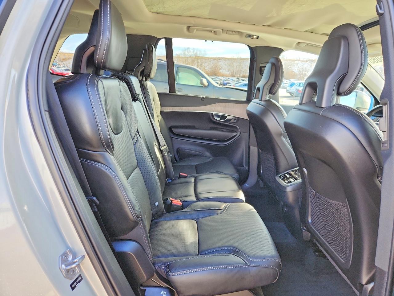 2021 VOLVO XC90