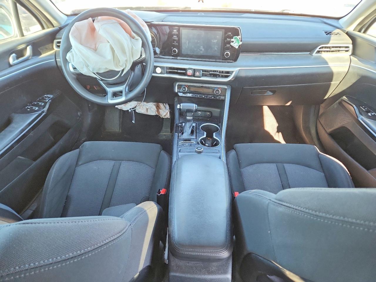 2022 KIA K5
