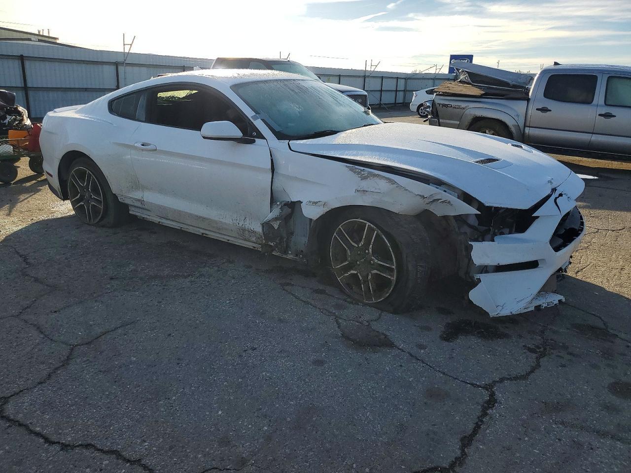 2022 FORD MUSTANG