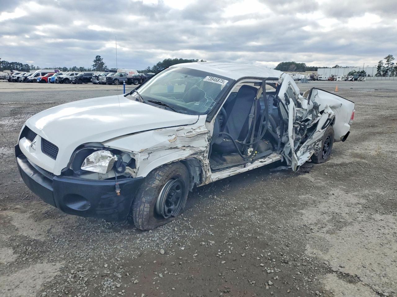 2007 MITSUBISHI Raider