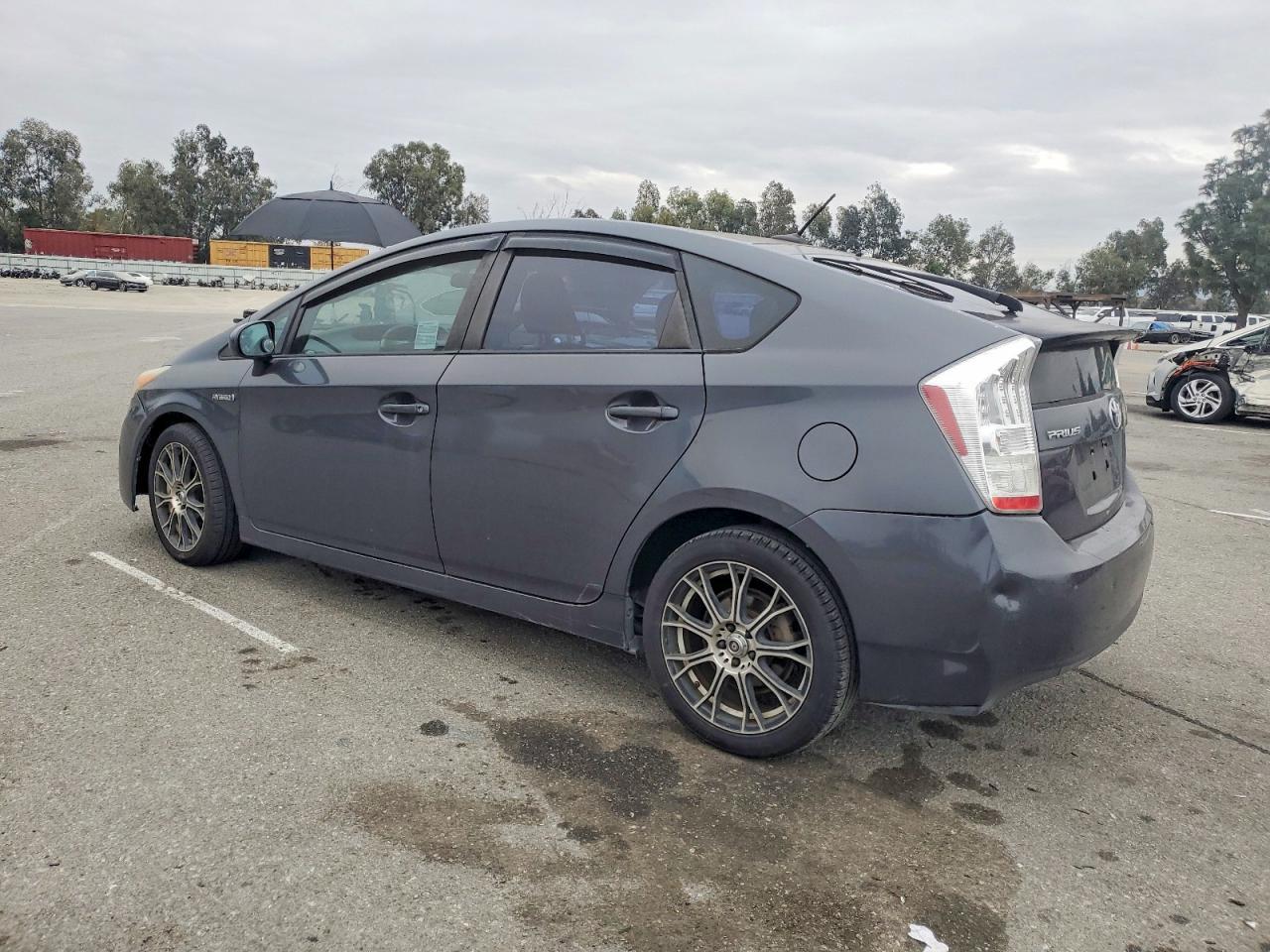 2011 TOYOTA PRIUS