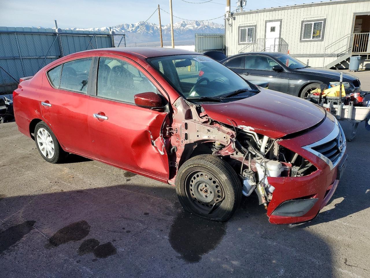 2017 NISSAN VERSA