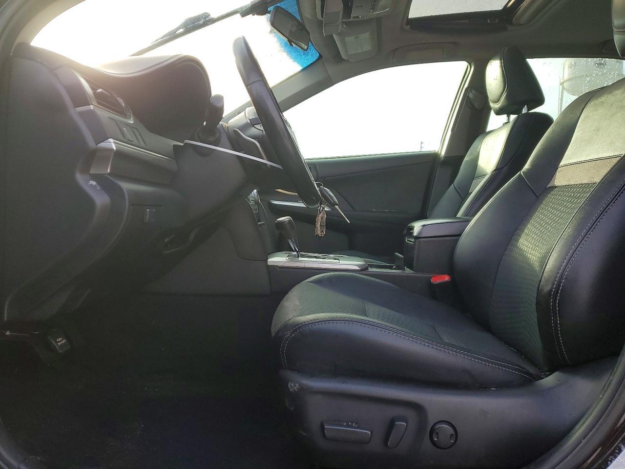 2014 TOYOTA CAMRY