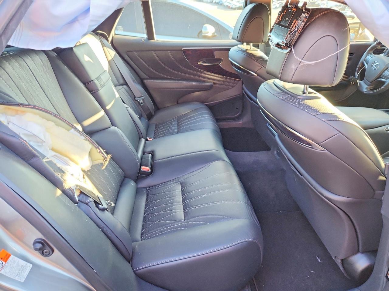 2022 LEXUS LS 500