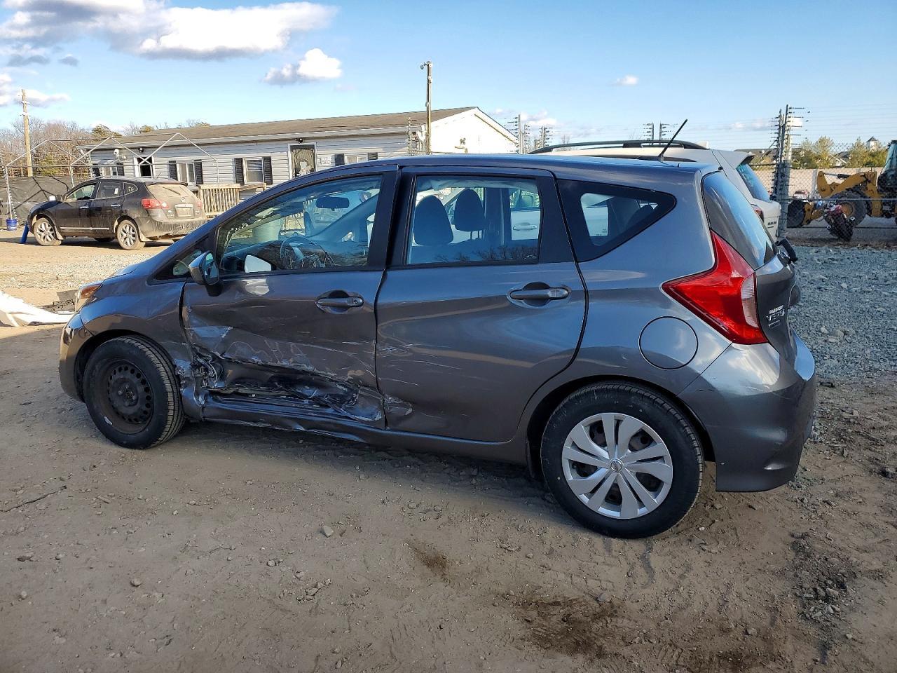 2017 NISSAN Versa Note