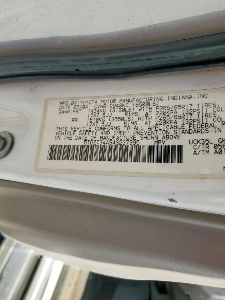 2004 TOYOTA Sequoia