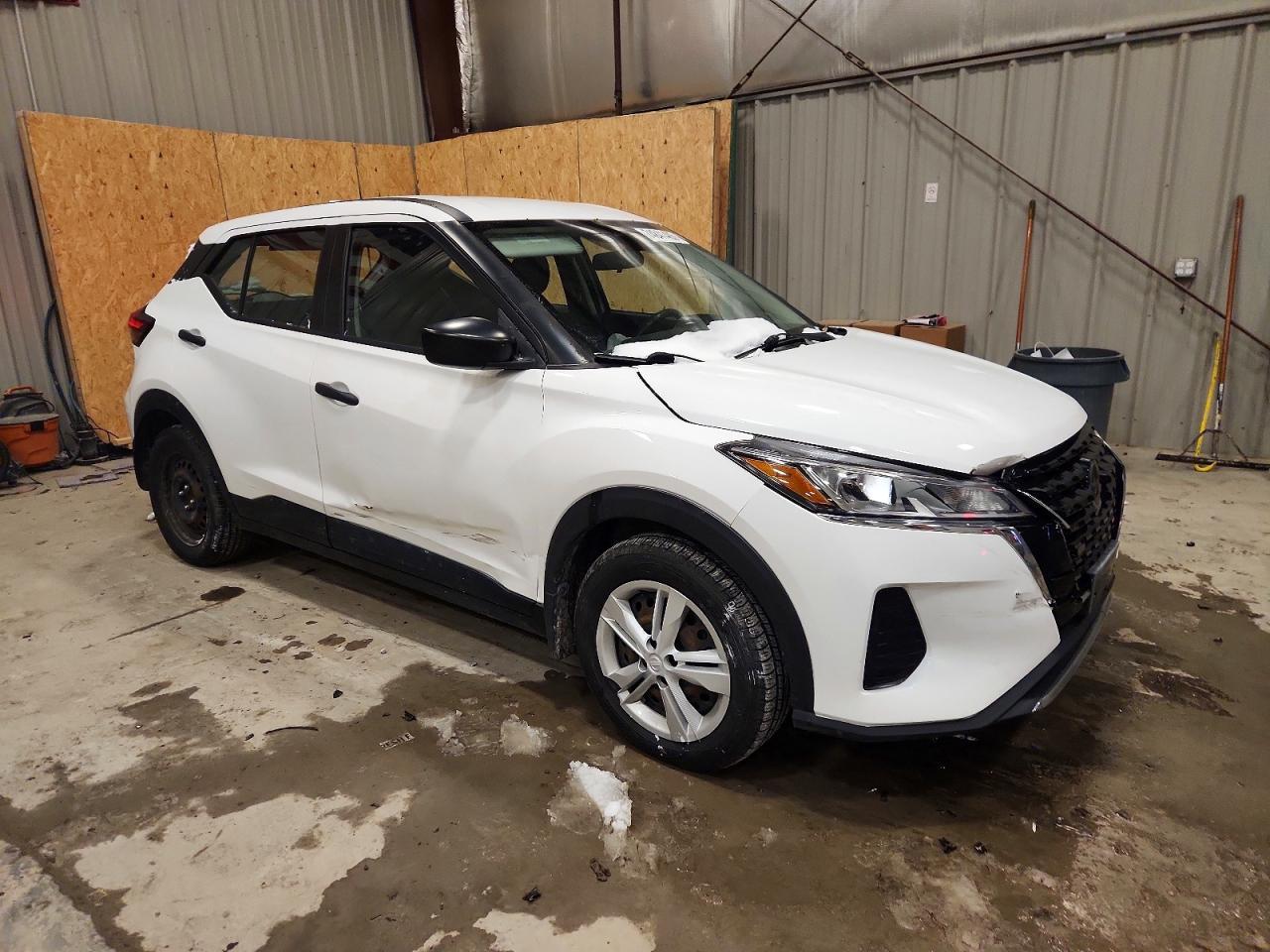 2021 NISSAN KICKS