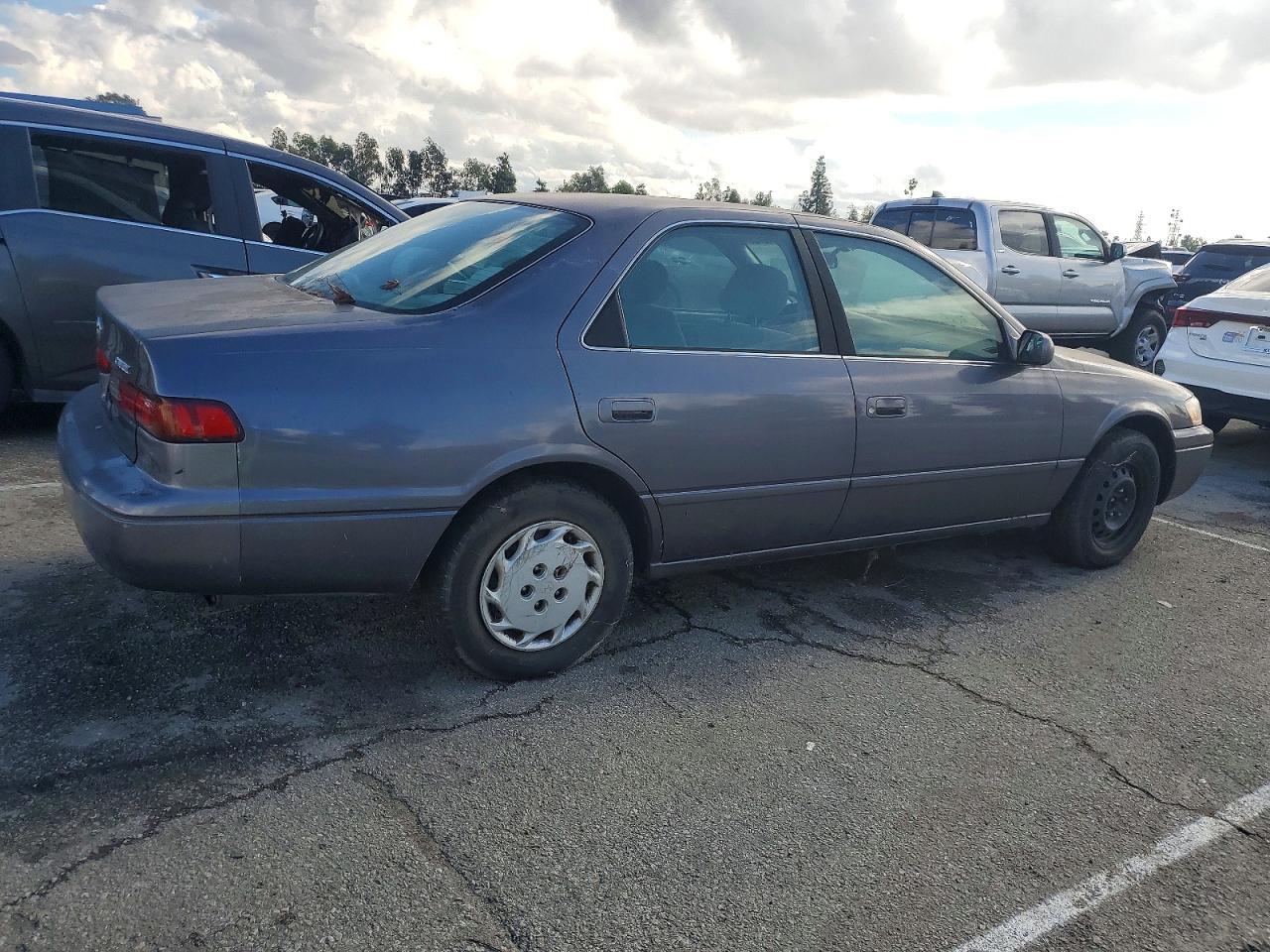 1998 TOYOTA CAMRY