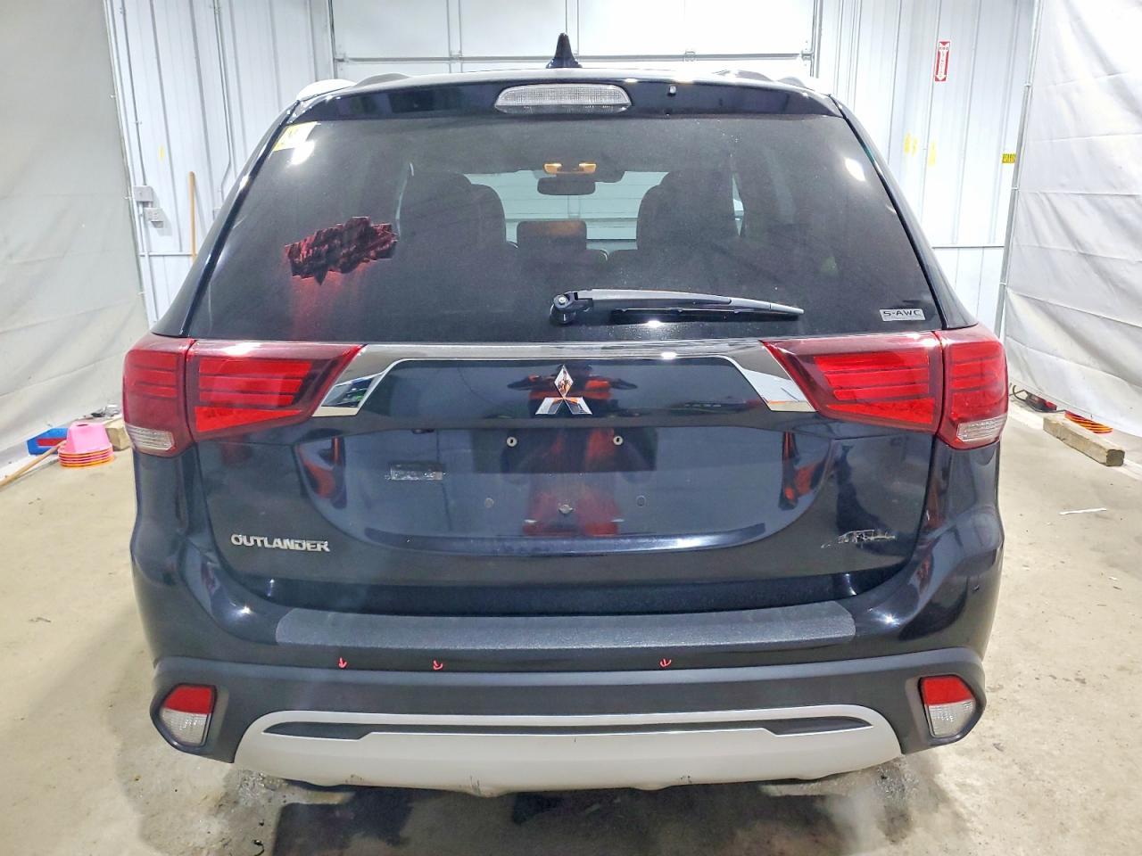 2020 MITSUBISHI outlander