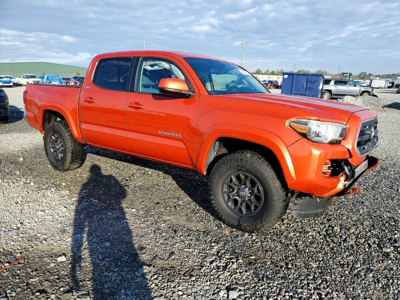 2017 TOYOTA TACOMA