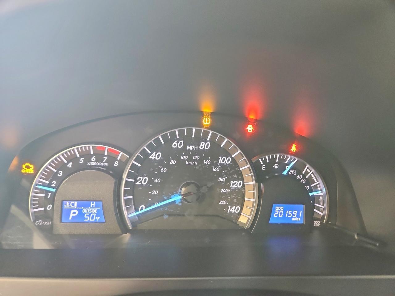 2014 TOYOTA CAMRY