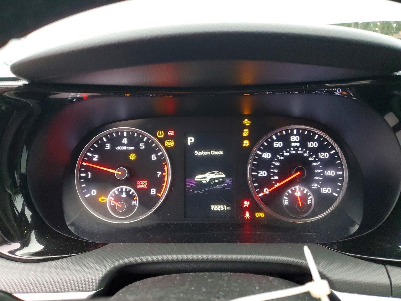 2022 KIA K5