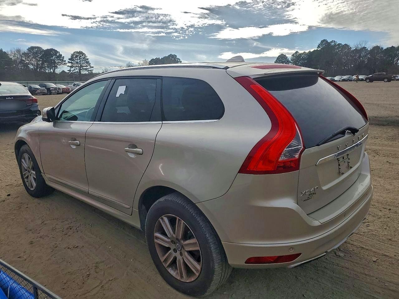 2017 VOLVO XC60