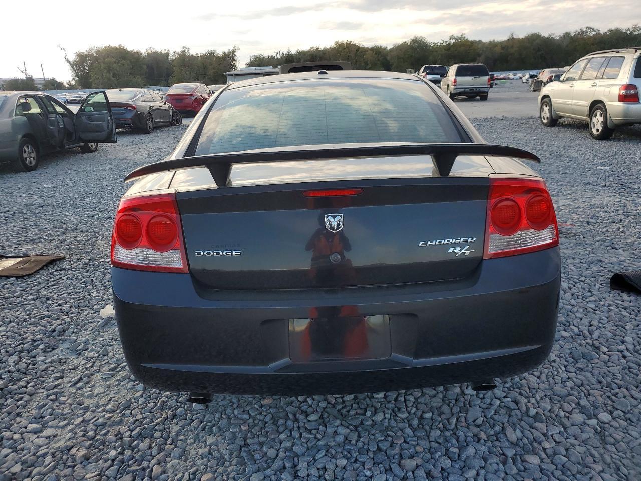 2010 DODGE CHARGER
