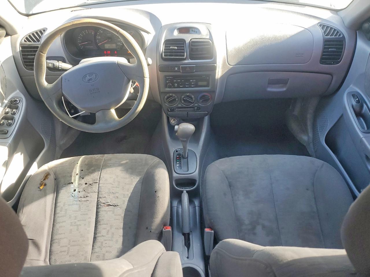 2004 HYUNDAI ACCENT