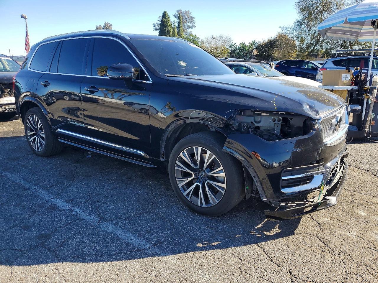 2021 VOLVO XC90